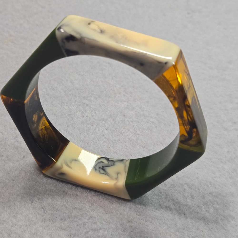Plunder Hexagon Bangle Bracelet Womens OS Green Amber Marbled Resin‎ Geometric - Picture 4 of 6